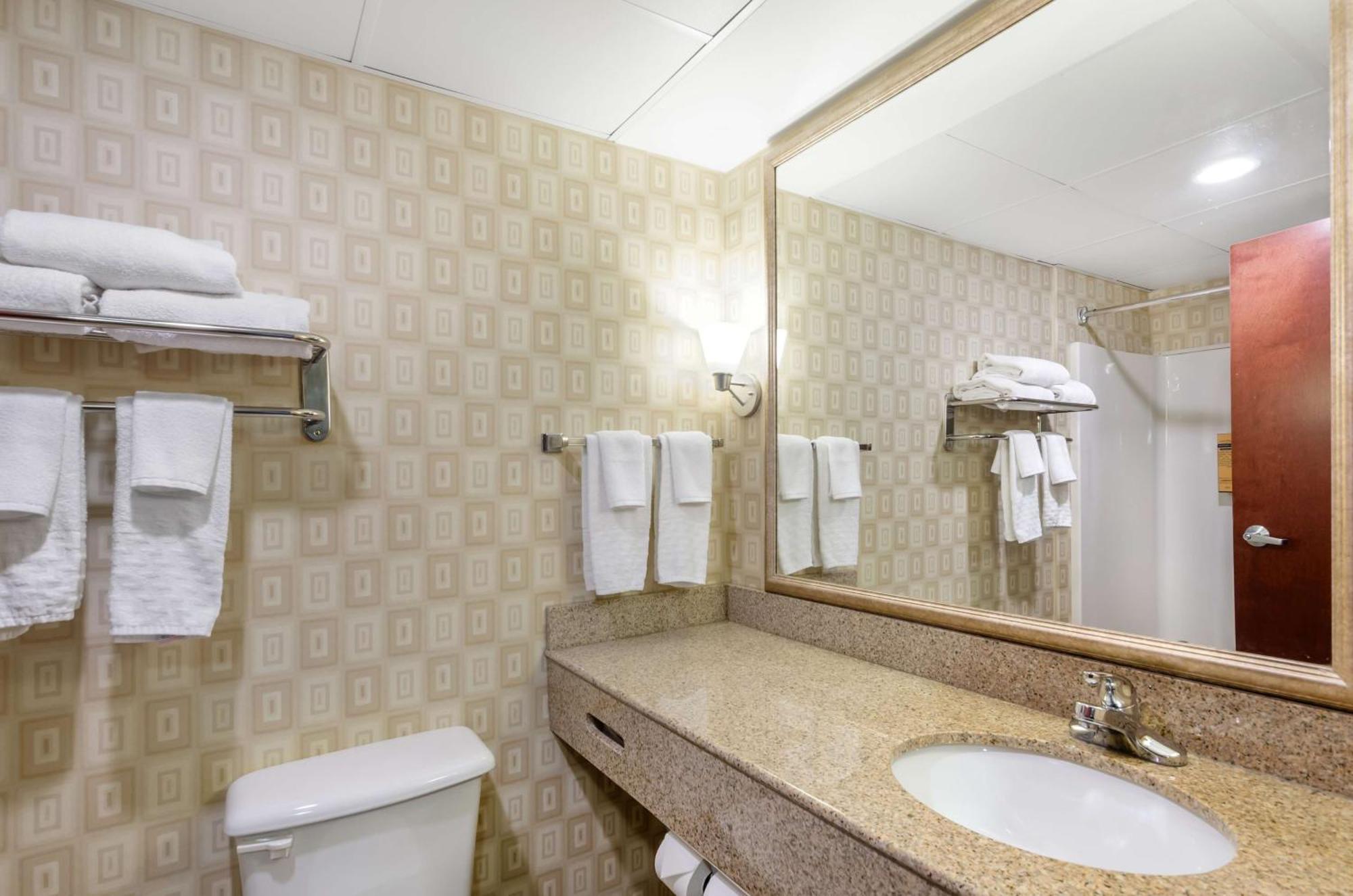 Best Western Plus Waynesboro Ngoại thất bức ảnh