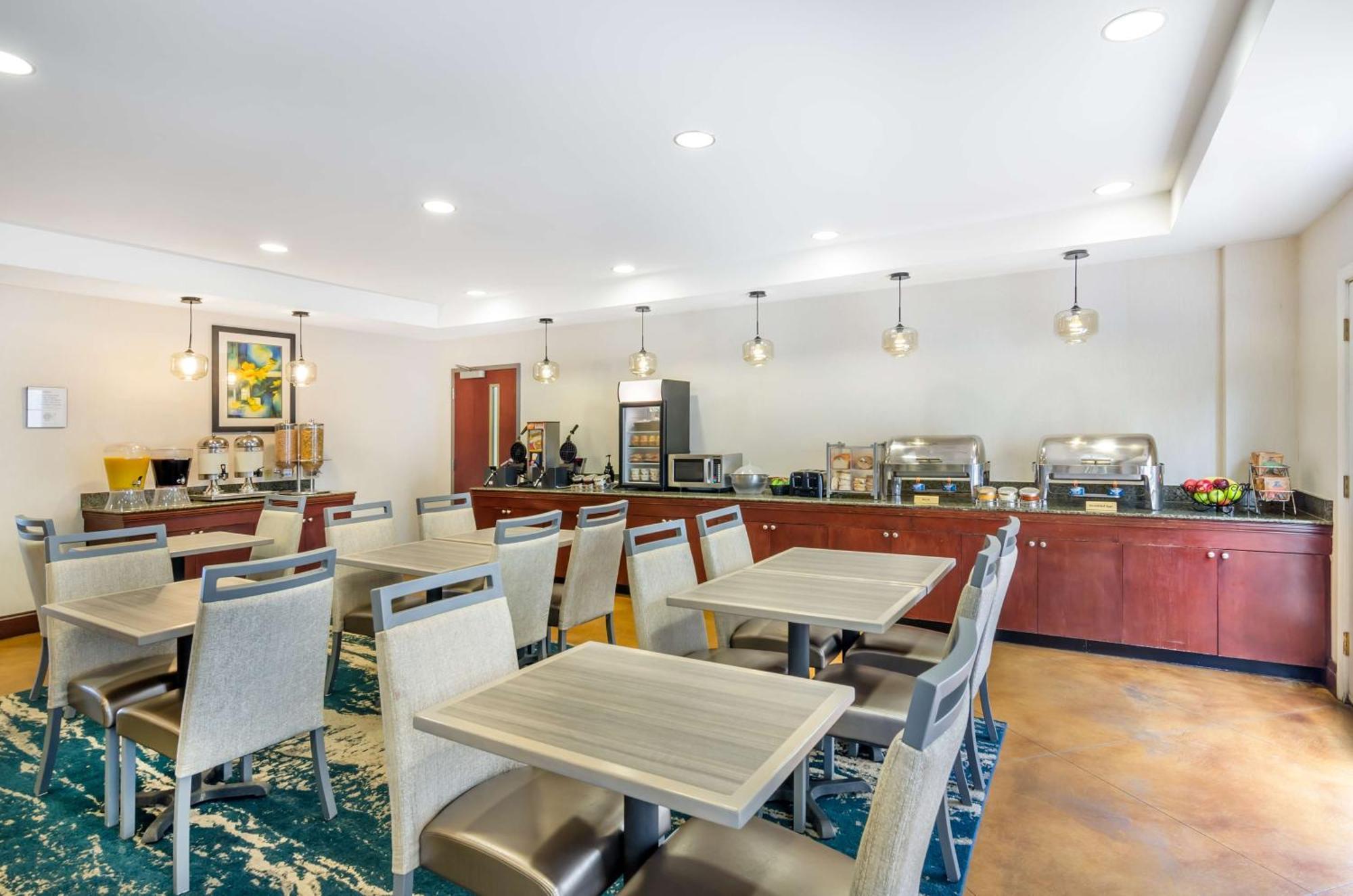 Best Western Plus Waynesboro Ngoại thất bức ảnh