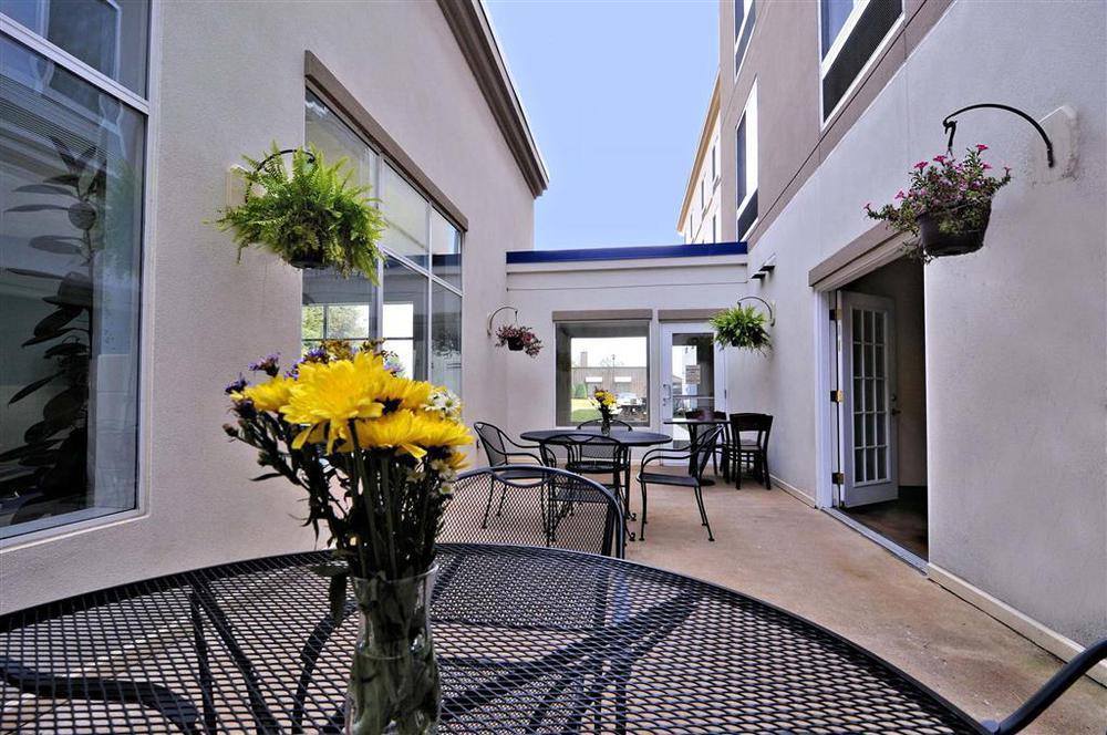 Best Western Plus Waynesboro Ngoại thất bức ảnh